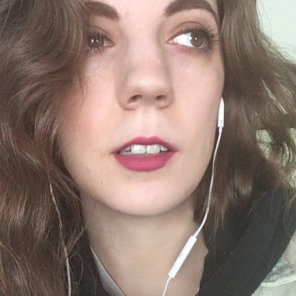 Meet your Posher, Eleni - Picture 3 of 4